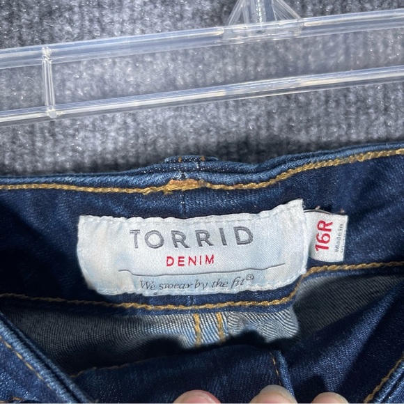 Torrid Denim Women’s 16R Blue Dark Wash Distressed Stretch Skinny Jeans - Picture 8 of 10